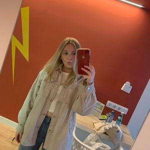 Meet your Posher, Abby